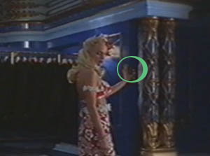 interaktiver schrank